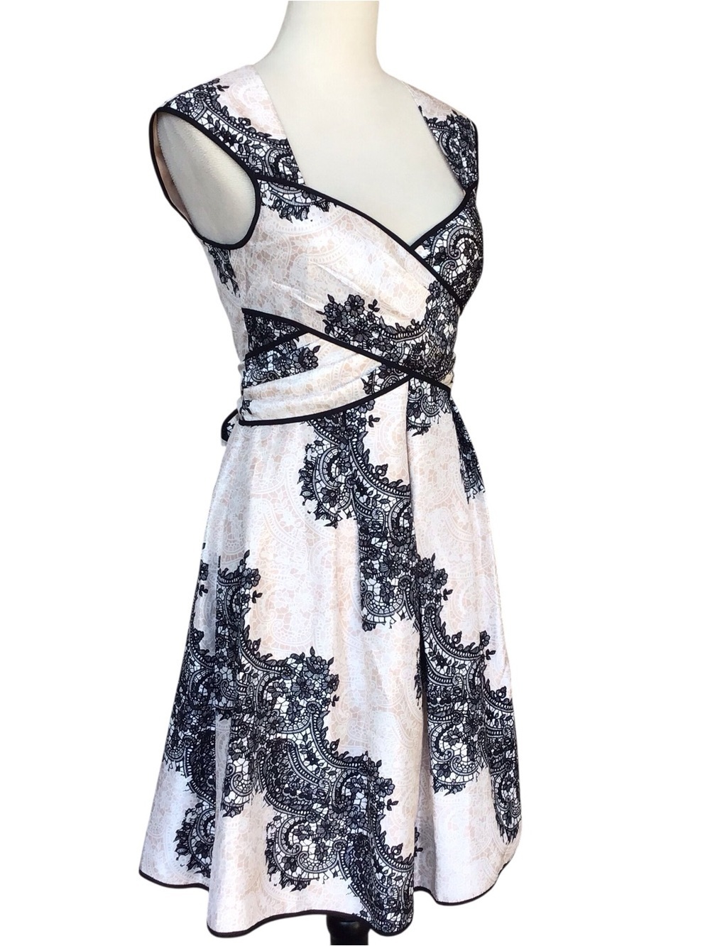 Jessica Simpson Floral Lace Pattern Open Back Sleeveless Fit Flare Dress NEW - Picture 4 of 9